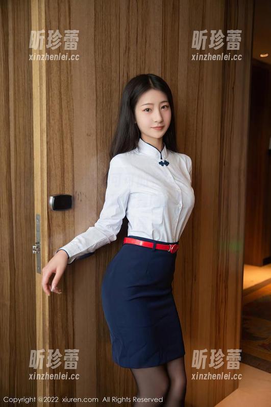 秀人网 - KOKO可可的长腿在美图中的演出，就像是一部现代舞剧，舞台灯光要不要再调亮点？