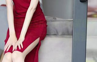 秀人网 – 伍晓丽Shirley的眼镜合集：给沙雕镜片一个发光的机会！