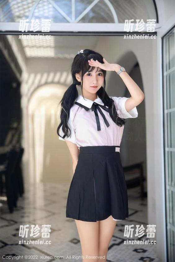 秀人网-奈汐酱nice 秀人网 - 假装奈汐酱nice的写真不清纯,一点儿都没用,这图集实在太动人了。