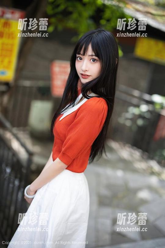 秀人网 - 我只想看抖娘利世，结果裤里丝让我不得不多瞧几眼！