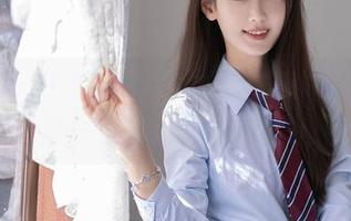 秀人网 – 王雅姗是我女孩合集：可能每一张都是一封情书—只是收件人从未读懂。