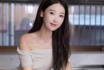 秀人网 – 精选童千艺cara：圣诞图鉴——你没见过的土味森林！