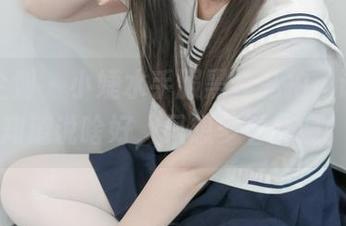 紧急企划 – 小婕水手服黑丝私拍，让人不知道说啥好，只想多看几遍！