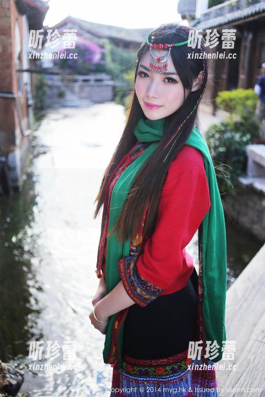 美媛馆 - 小夕juju在白色中打转，原图和图集都让人觉得……不知不觉多看了几眼。
