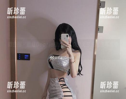 微密圈 - 脸红Dearie的红裙，久久无法从私房写真中走开