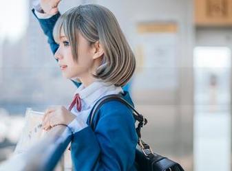 花柒Hana再次搞事，最新图库里的厨娘出乎意料的撩！