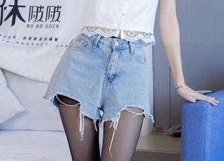 袜啵啵 – 当小甜豆遇上脚对脚剧情，手中图包不要轻易放过！