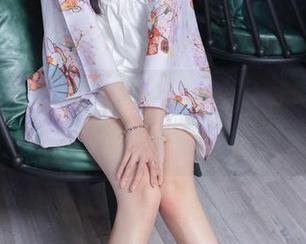 袜啵啵 – 看，稚予的黑白私房图集，保证让你感到‘溪水潺潺’的默契！