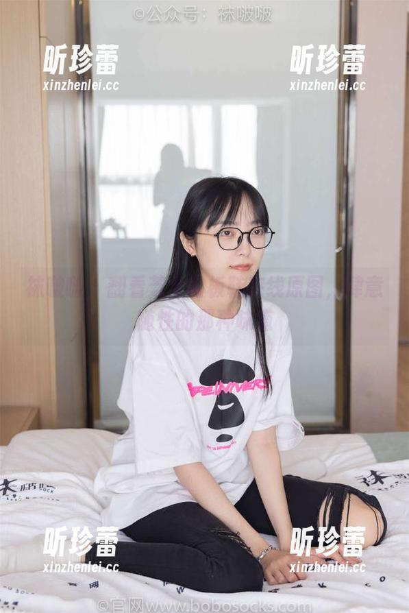 袜啵啵 - 翻看芝士的板鞋在线原图，肆意随性的那种味道