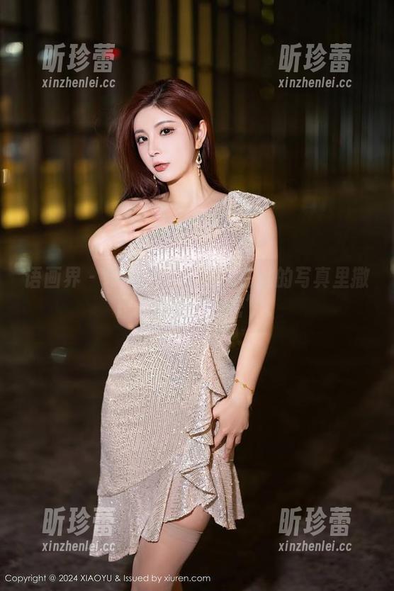 语画界-郑颖姗 语画界 - 举报!郑颖姗又在她的写真里撒下了若干“秘密”。