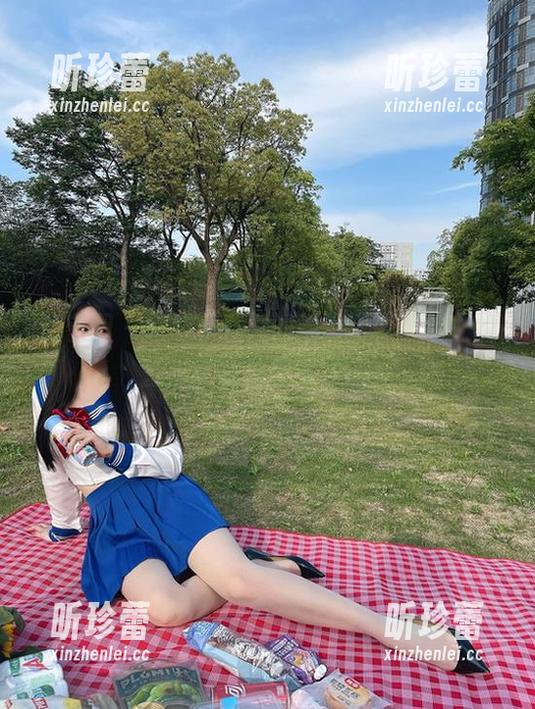 微密圈 - 软妹小九九的婚纱写真，墙上的壁纸比我好看多了吧？