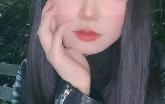 这个泡泡就是逊啦的高清作品，英灵正装一出场就征服了我的眼球，太会选衣服了！