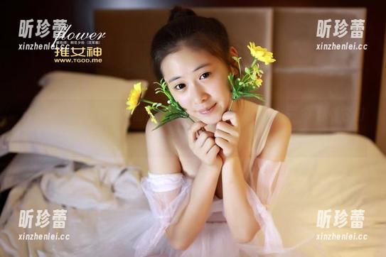 青豆客 - 或许潇同学的连衣裙合集该叫“色彩轰炸”…你看它们多张扬。