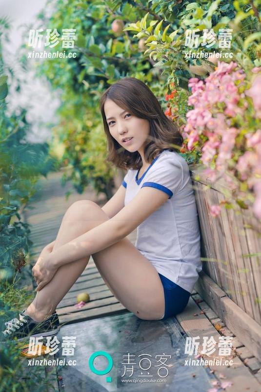 青豆客 - 绮梦Cherish的棉袜图集：当甜美与平凡相遇，什么都不缺！