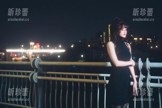星穹下，鹿八岁baby无圣光写真，与黑天鹅的契合简直不能再美；