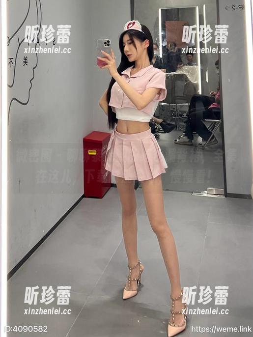 微密圈 - 聊聊黎允熙的绿色漏背裙，全集在这儿，下载时别贪心，慢慢看！