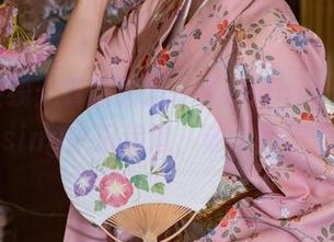 美图在线：看黏黏团子兔在MasayumeChasing中追追追，像个兔子奇兵！